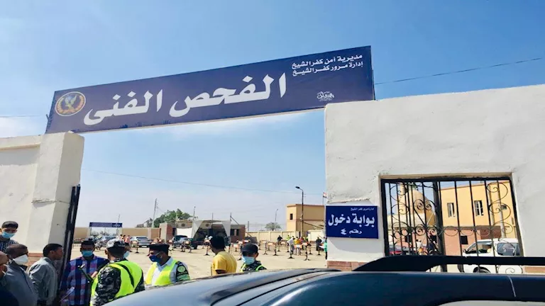 بعد توجيه السيسي.. كم تبلغ تكلفة ترخيص السيارة سنويًا في مصر؟